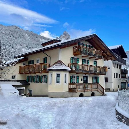 Villa San Carlo Pozza di Fassa Esterno foto