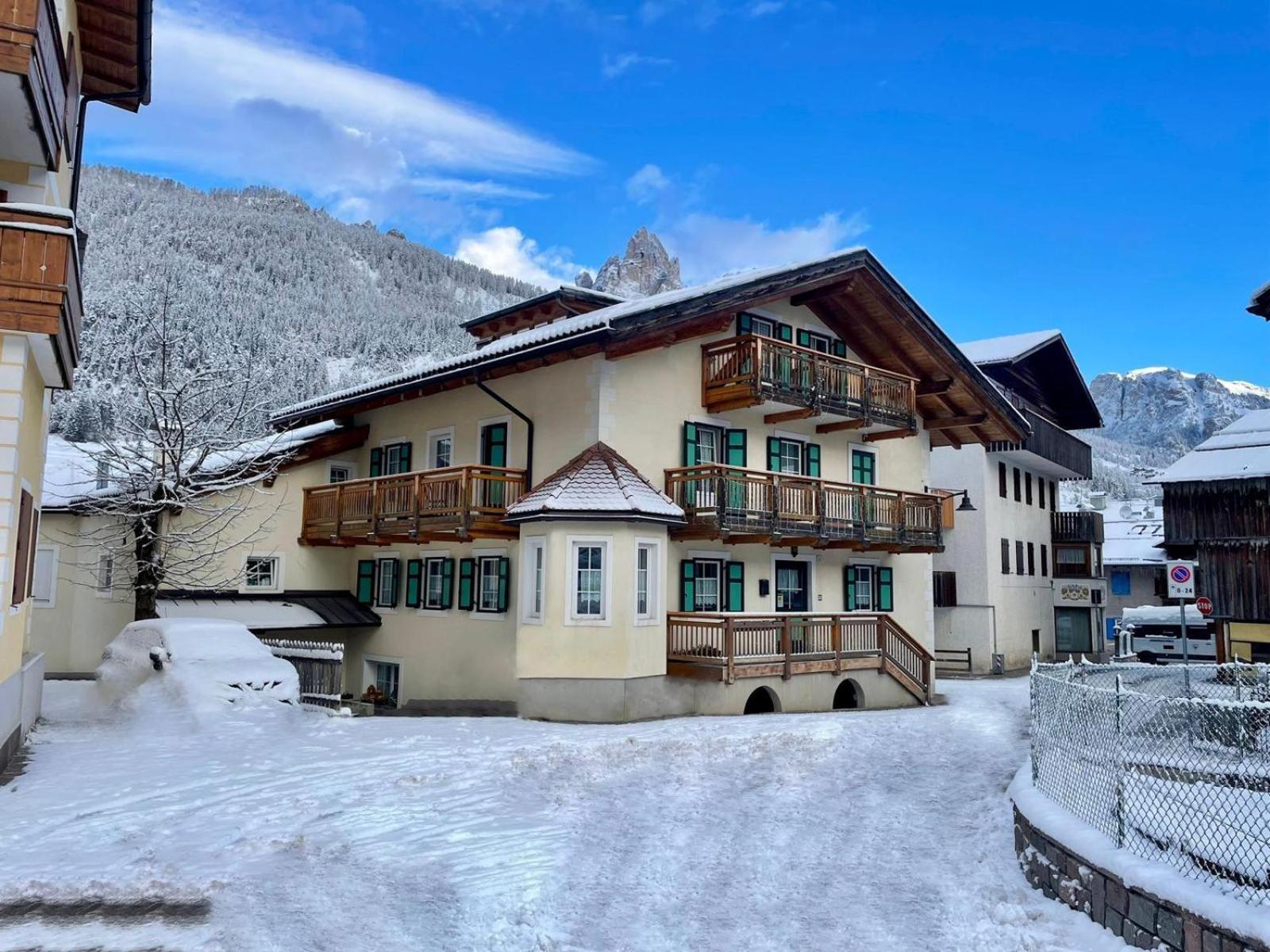 Villa San Carlo Pozza di Fassa Esterno foto
